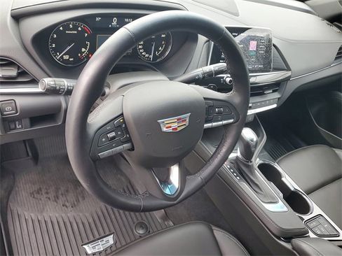Certified 2025 Cadillac CT4 Luxury image 12
