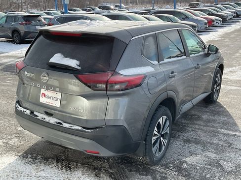 Used 2022 Nissan Rogue SV image 5