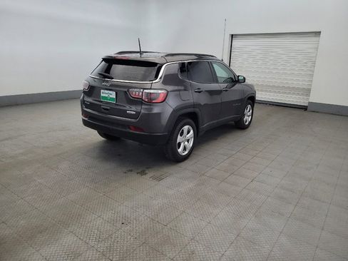 Used 2018 Jeep Compass Latitude w/ Cold Weather Group AWD/4WD image 9