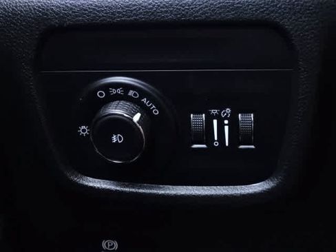 Used 2021 Jeep Grand Cherokee L Limited RWD image 40