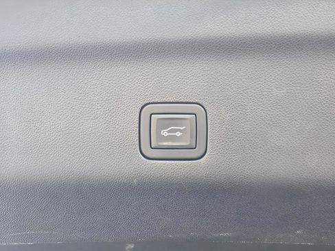 Used 2025 Chevrolet Tahoe LT AWD/4WD image 33