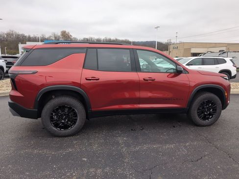New 2026 Chevrolet Traverse Z71 w/ Enhanced Driving Package image 8