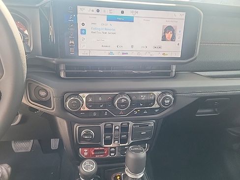 New 2025 Jeep Gladiator Rubicon w/ Safety Group image 7