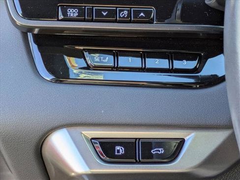 Used 2024 Lexus RX 350 w/ Luxury Package image 12