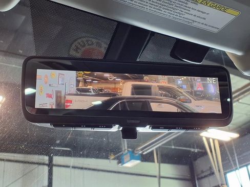 Used 2022 Subaru Ascent Touring image 29