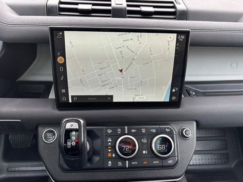 Used 2022 Land Rover Defender 110 X-Dynamic SE image 24