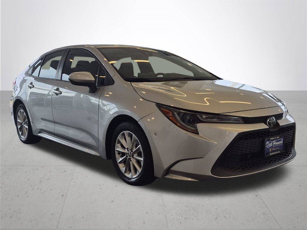 Used 2020 Toyota Corolla LE w/ LE Premium Package FWD image 5