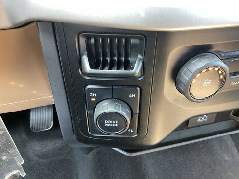 Used 2023 Ford F150 XLT AWD/4WD image 60