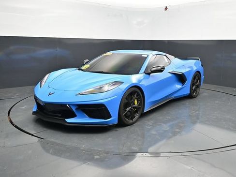 Used 2022 Chevrolet Corvette Stingray Premium Conv w/ Z51 Performance Package RWD image 4