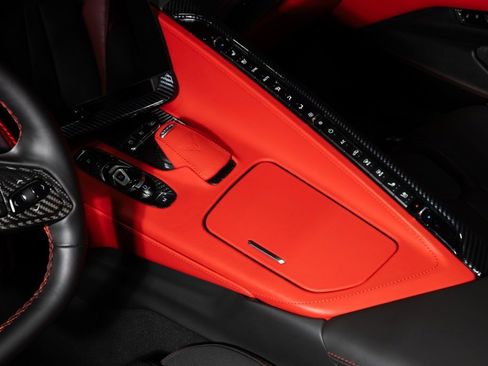 Used 2021 Chevrolet Corvette Stingray Premium Conv w/ Z51 Performance Package image 9