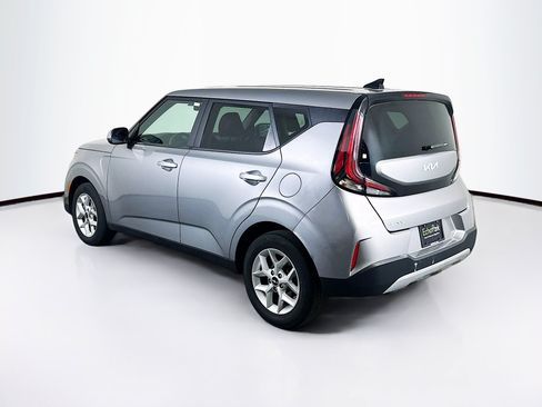 Used 2025 Kia Soul LX w/ LX Technology Package FWD image 5