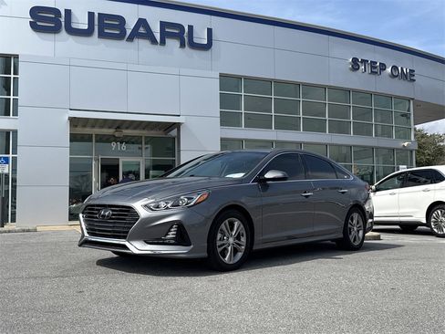 Used 2018 Hyundai Sonata Limited w/ Limited Ultimate Package 03 image 2
