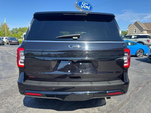 Used 2024 Ford Expedition Limited AWD/4WD image 16
