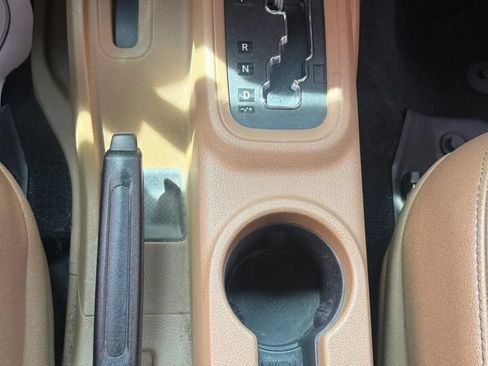 Used 2014 Jeep Wrangler Unlimited Rubicon w/ Dual Top Group AWD/4WD image 17