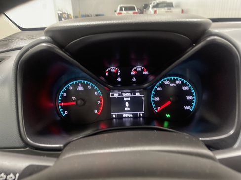 Used 2015 Chevrolet Colorado Z71 image 31