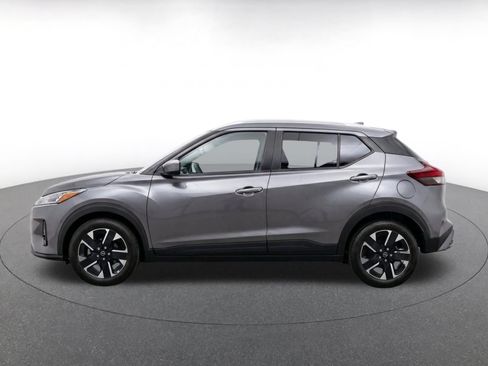 Used 2026 Nissan Kicks SV w/ Cold Weather Package AWD/4WD image 4