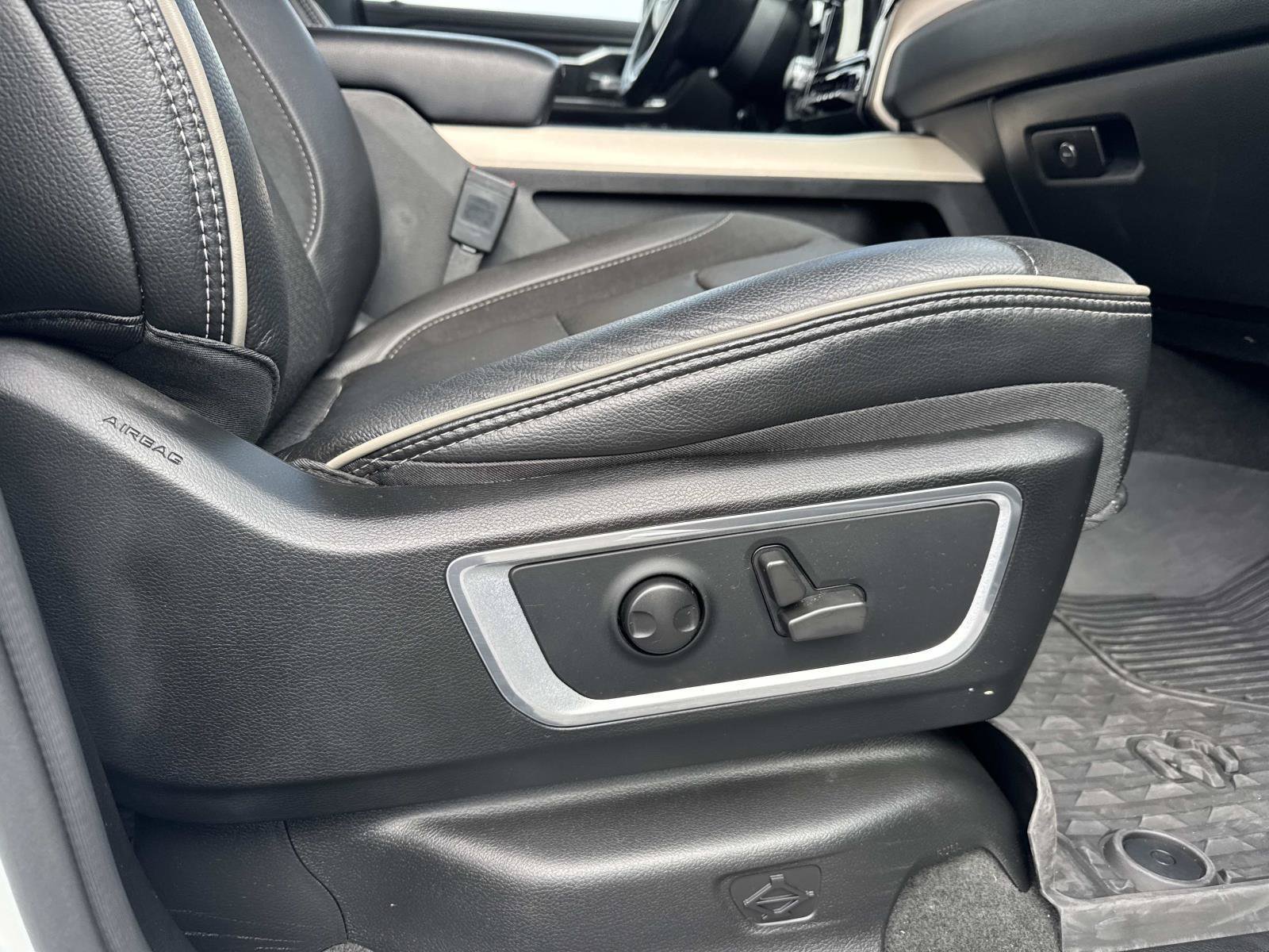 Used 2022 RAM 1500 Laramie w/ Laramie Southwest Edition RWD image 12