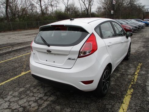 Used 2017 Ford Fiesta SE w/ Equipment Group 201A image 3