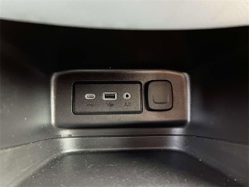 Certified 2023 Chevrolet Equinox LS image 21