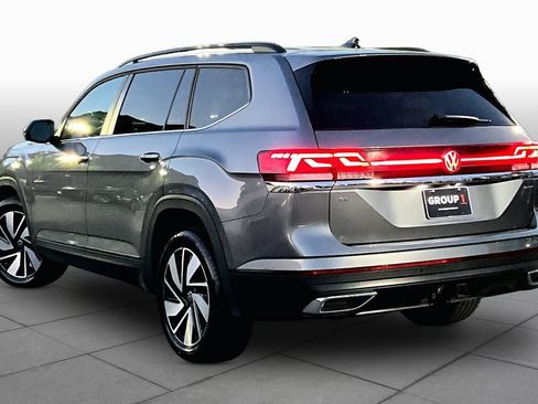 Used 2025 Volkswagen Atlas SE AWD/4WD image 12