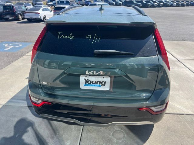 Used 2023 Kia Niro Wave w/ Wave Preserve Package FWD image 5