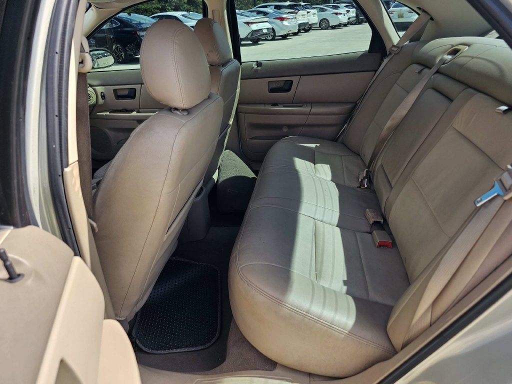 Used 2007 Ford Taurus SEL FWD image 29