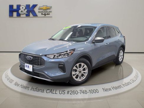 Used 2023 Ford Escape Active FWD image 3