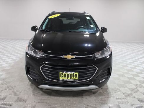 Used 2022 Chevrolet Trax LT w/ LT Convenience Package image 6
