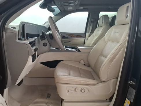 Used 2022 Cadillac Escalade Sport Platinum RWD image 21