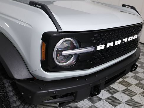Used 2023 Ford Bronco Wildtrak AWD/4WD image 41