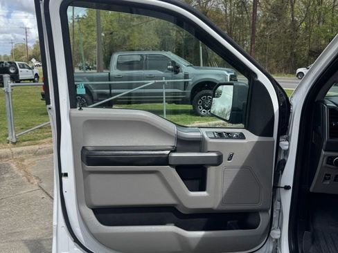 Used 2018 Ford F150 XLT w/ Equipment Group 302A Luxury image 7