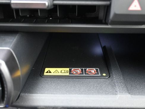 Used 2026 Toyota RAV4 XSE AWD/4WD image 26