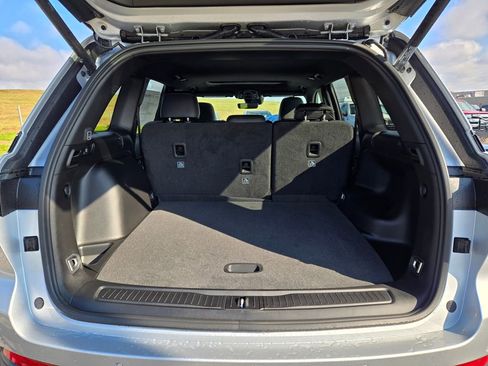 New 2025 Jeep Grand Cherokee Altitude image 29