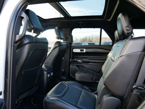 Used 2020 Ford Explorer ST w/ ST Street Pack image 11