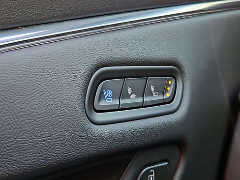 Used 2021 Cadillac Escalade ESV Sport w/ Driver Assist Tech Package image 25