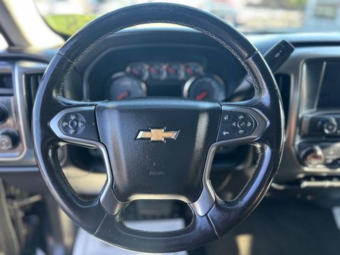 Used 2018 Chevrolet Silverado 1500 LT w/ Midnight Edition AWD/4WD image 11