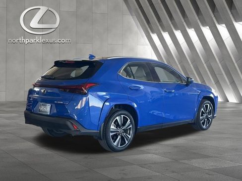 Certified 2025 Lexus UX 300h 300h Premium image 6