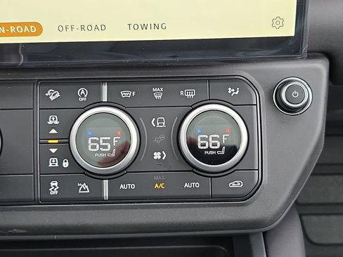 New 2026 Land Rover Defender 110 S AWD/4WD image 23