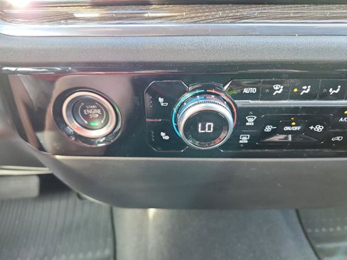 Used 2022 GMC Sierra 1500 Elevation image 19