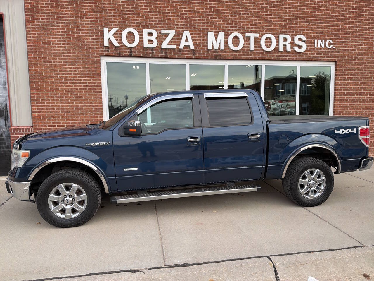 Used 2014 Ford F150 Lariat w/ Equipment Group 502A Luxury AWD/4WD image 3