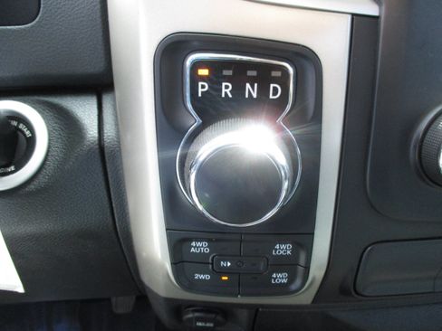 Used 2015 RAM 1500 Big Horn AWD/4WD image 19