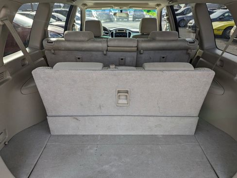 Used 2005 Toyota Highlander Limited image 15