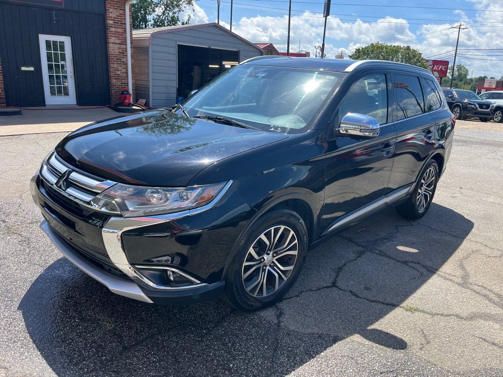 Used 2018 Mitsubishi Outlander SE FWD image 1