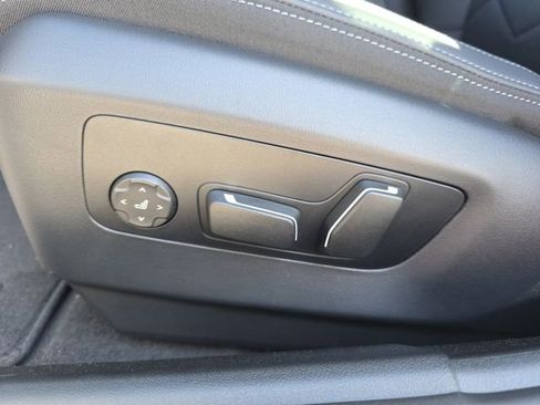 New 2025 BMW 530i w/ Premium Package image 21