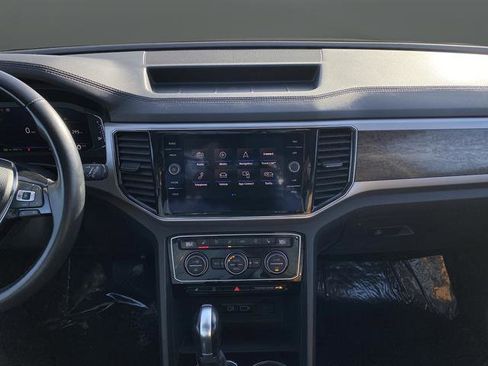 Used 2019 Volkswagen Atlas SEL Premium image 9