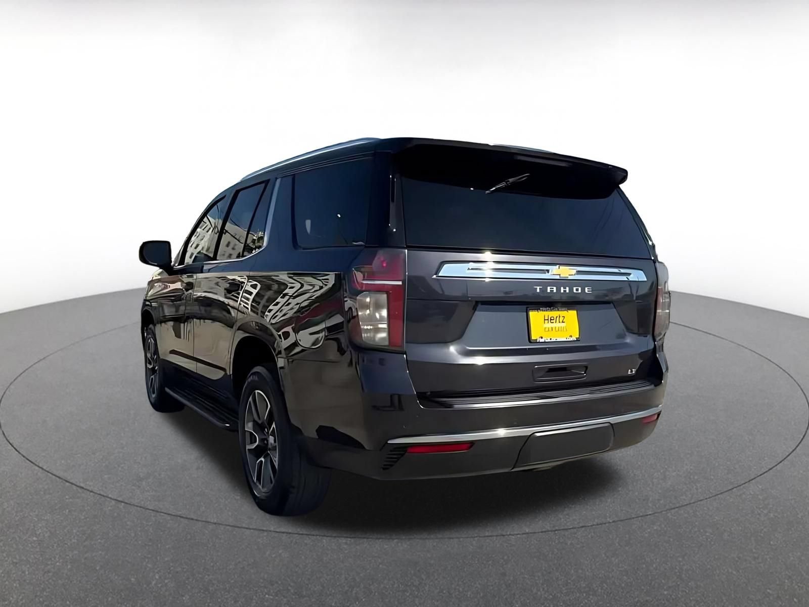 Used 2024 Chevrolet Tahoe LT w/ Luxury Package RWD image 10