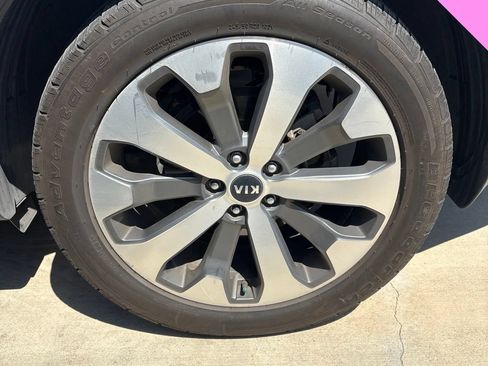 Used 2020 Kia Telluride S FWD image 22