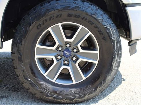 Used 2015 Ford F150 XLT w/ Equipment Group 302A Luxury AWD/4WD image 28