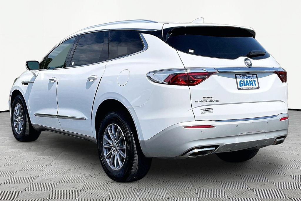 Used 2023 Buick Enclave Essence FWD image 4