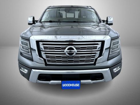 Used 2021 Nissan Titan SL w/ Moonroof Package image 2